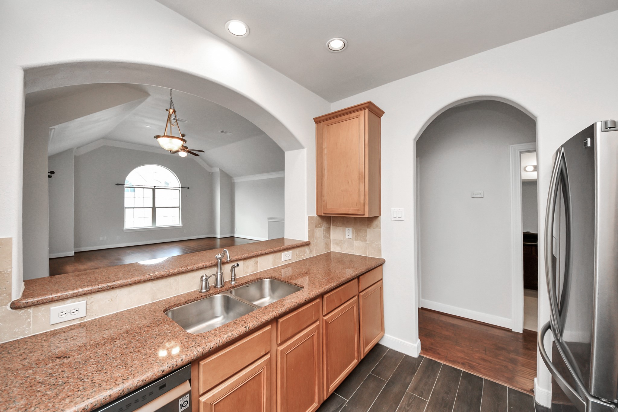 2941 Clinton Drive Houston, TX 77020 - Photo 11 of 35