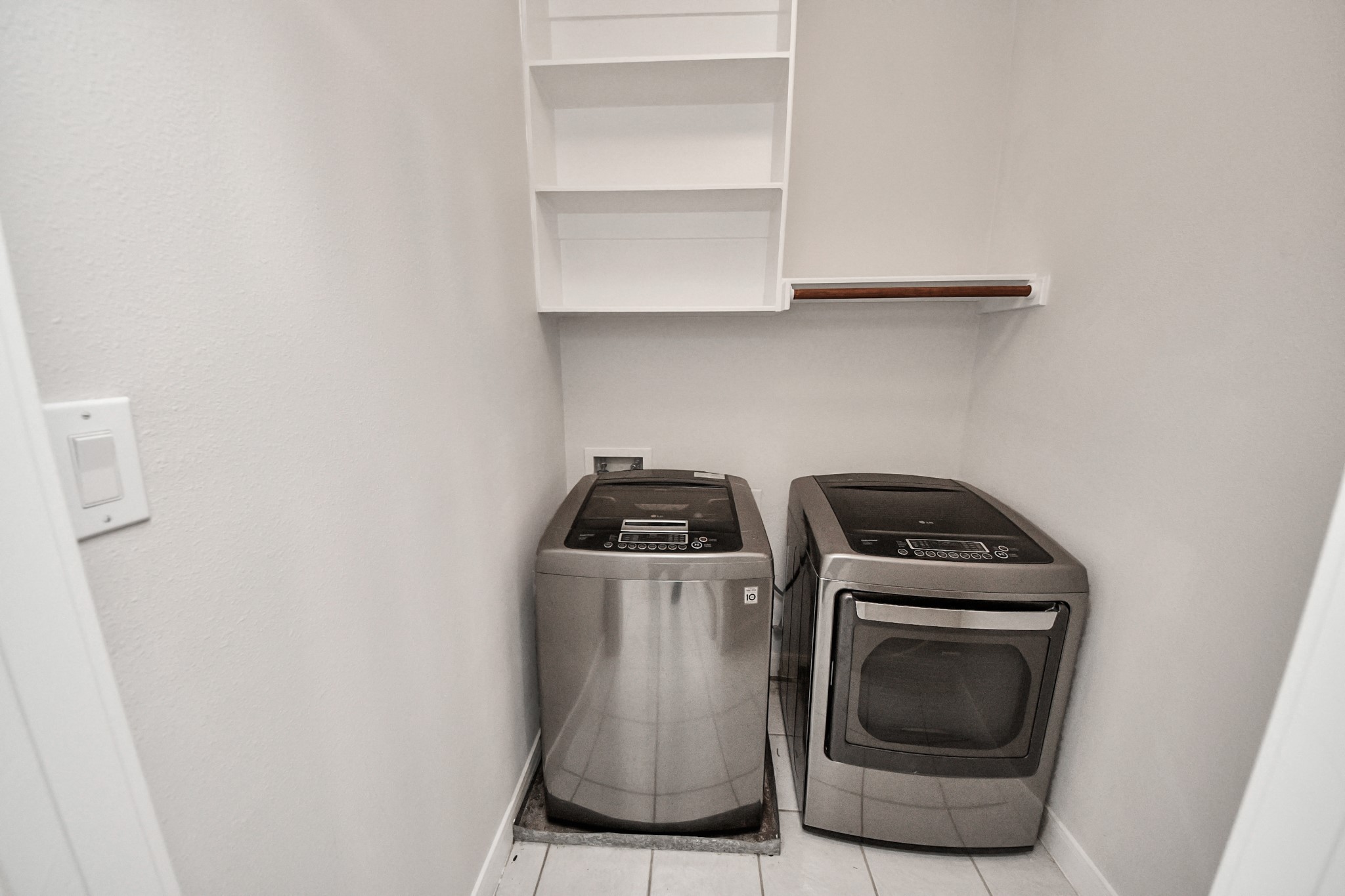 2941 Clinton Drive Houston, TX 77020 - Photo 26 of 35 a utility room with dryer and washer