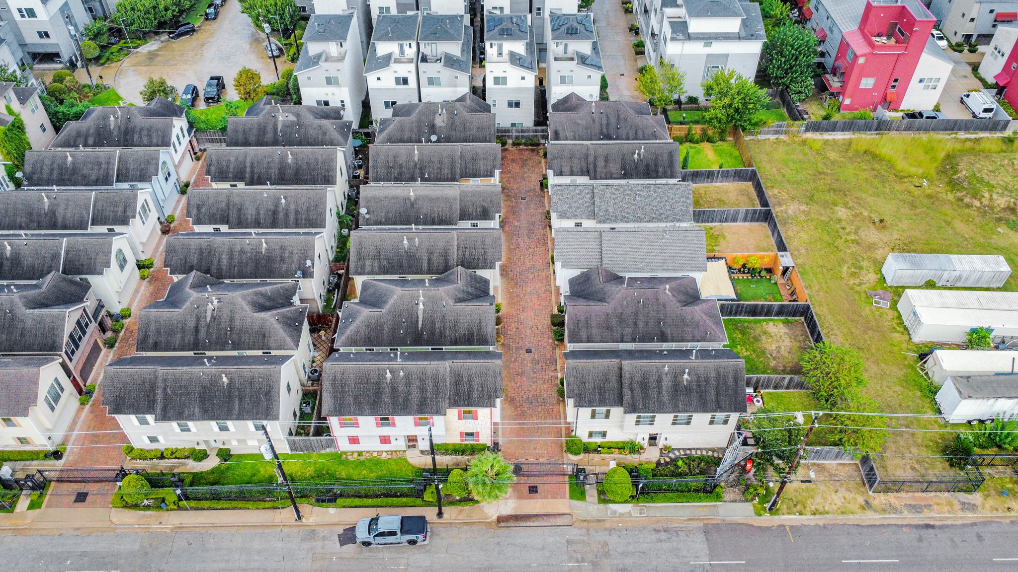 2941 Clinton Drive Houston, TX 77020 - Photo 31 of 35