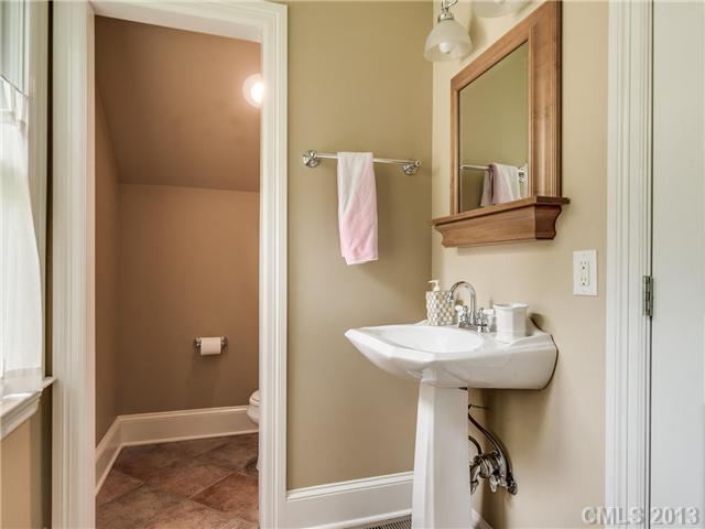 812 Queens Road Charlotte, NC 28207 - Photo 14 of 16 Gallery Image 14