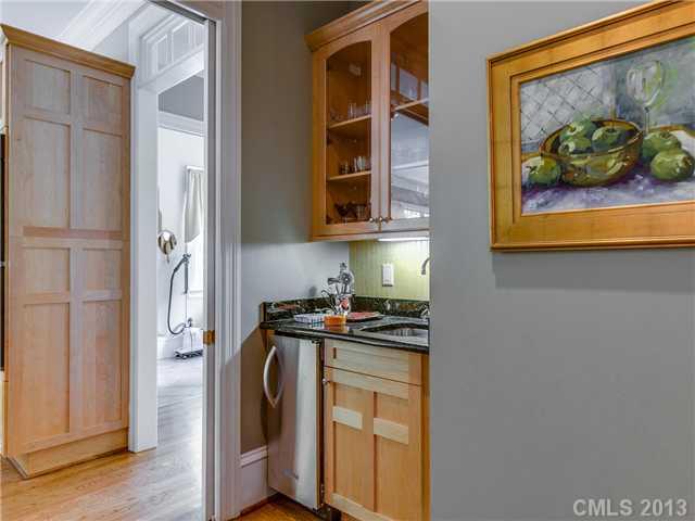 812 Queens Road Charlotte, NC 28207 - Photo 9 of 16 Gallery Image 9