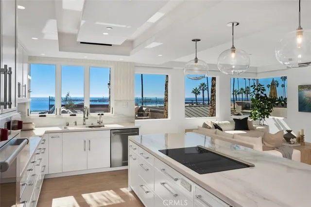 $6,995,000 | 3130 Breakers Drive, Corona del Mar, CA 92625