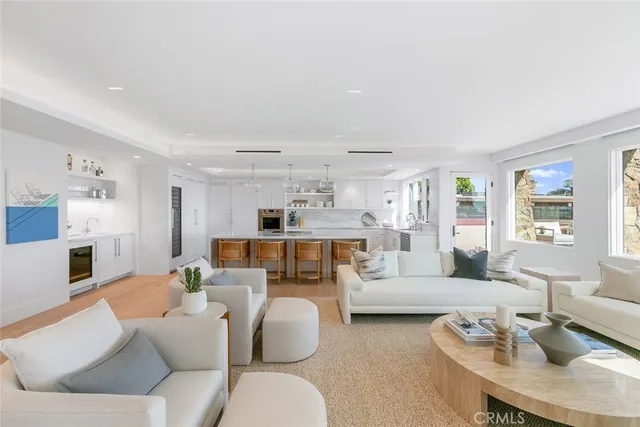 $6,995,000 | 3130 Breakers Drive, Corona del Mar, CA 92625