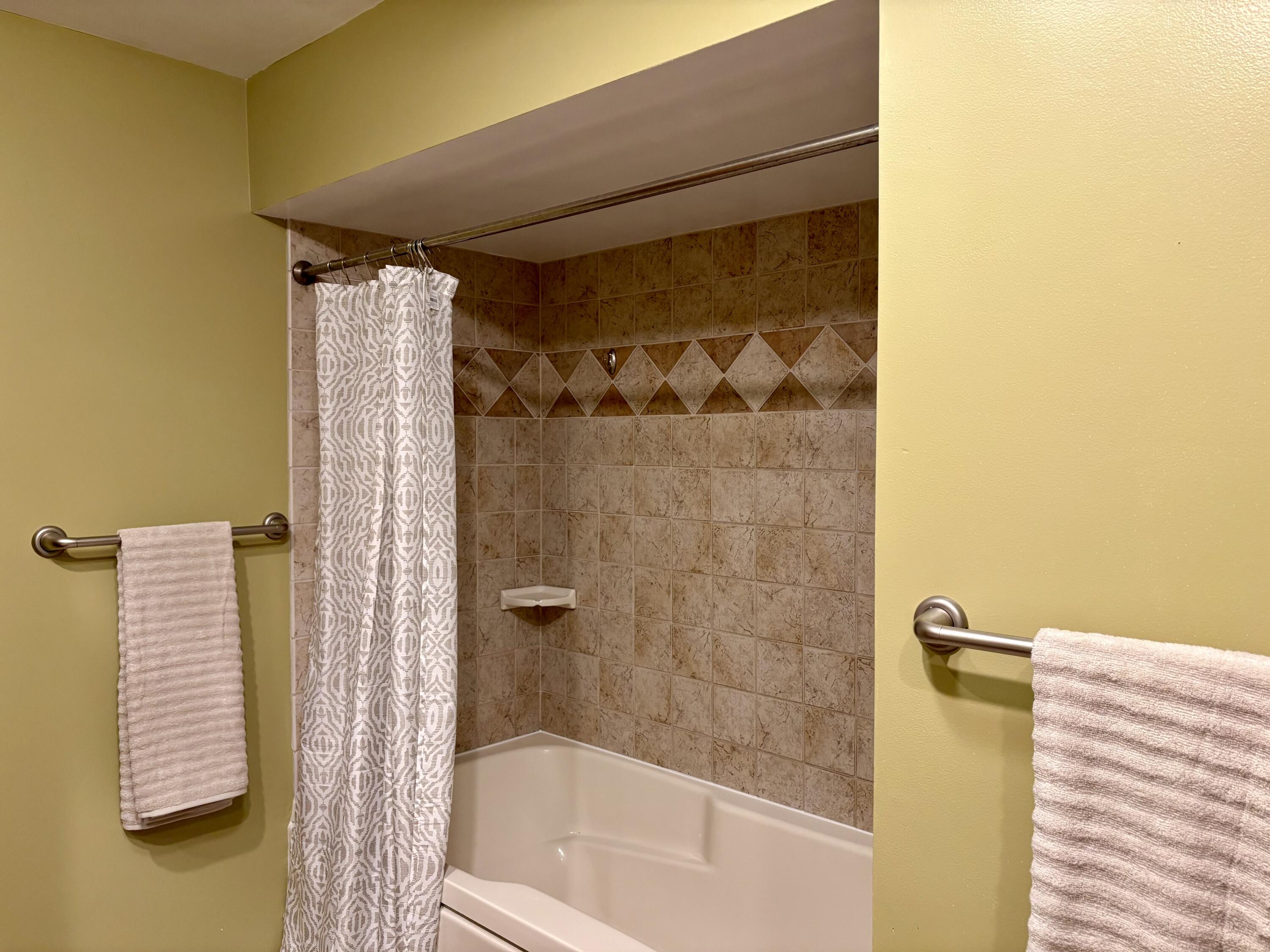 3315 School Street Two Rivers, WI 54241 - Photo 15 of 28 Main Bath