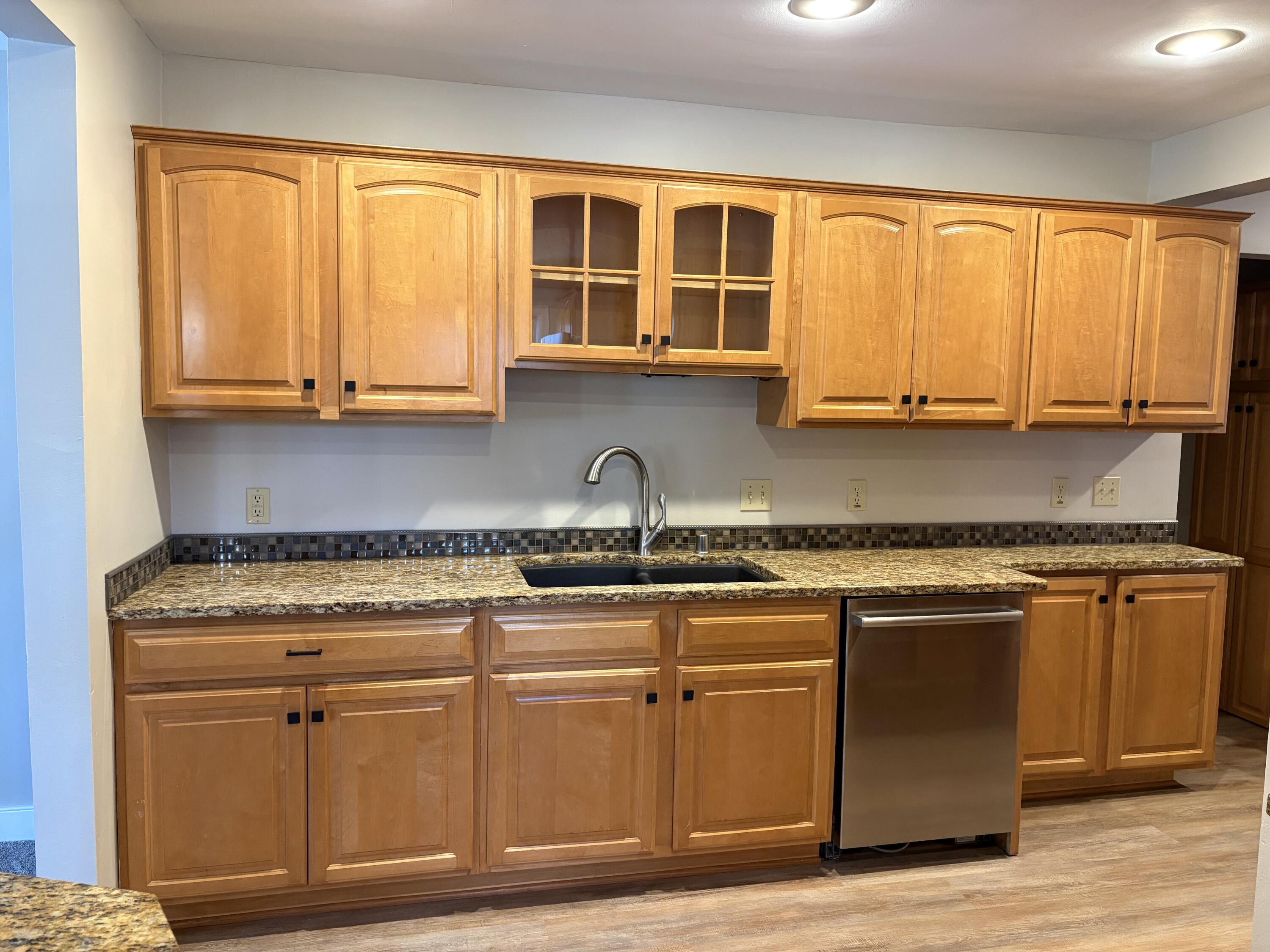 3315 School Street Two Rivers, WI 54241 - Photo 3 of 28 Kitchen