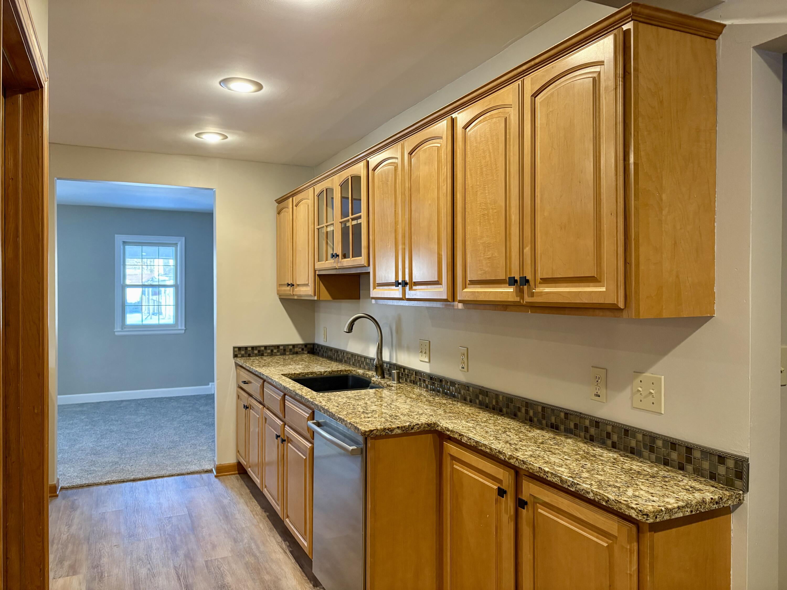 3315 School Street Two Rivers, WI 54241 - Photo 6 of 28 kitchen