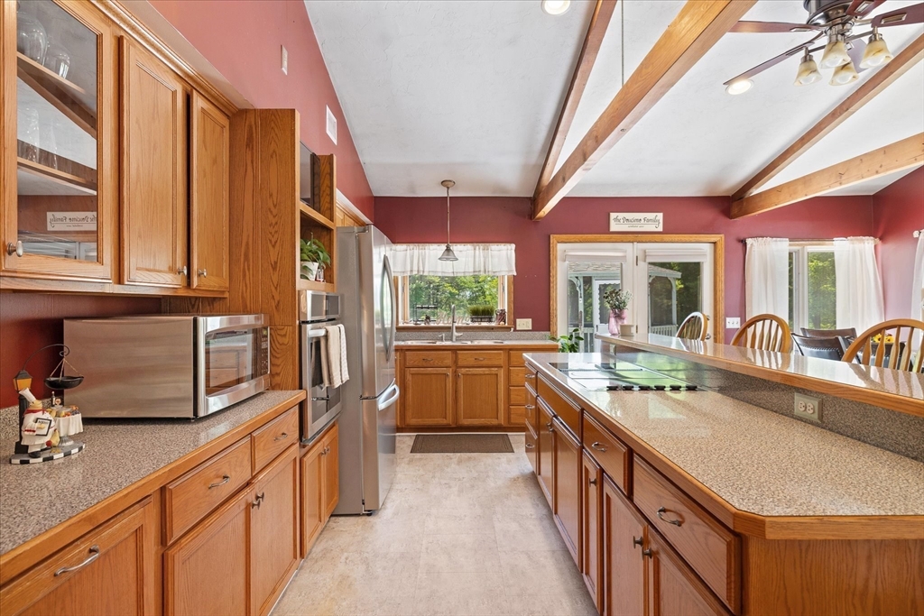 24 Oxford Road Charlton, MA 01507 - Photo 11 of 24 Gallery Image 11
