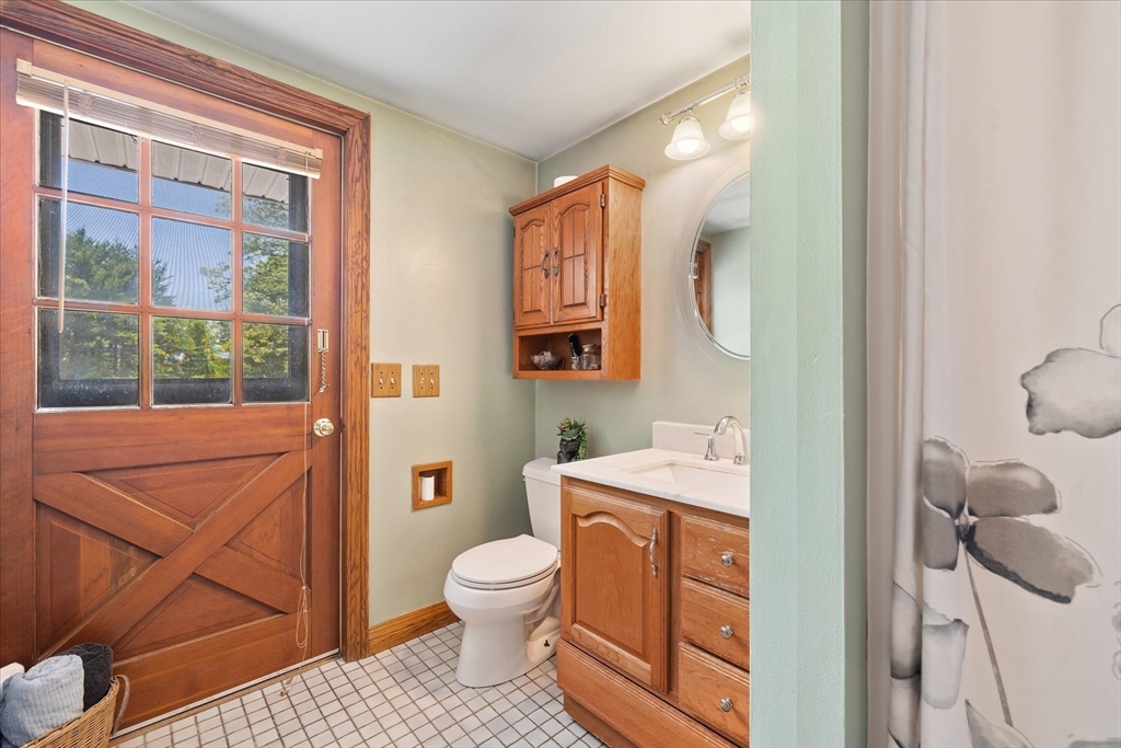 24 Oxford Road Charlton, MA 01507 - Photo 14 of 24 Gallery Image 14