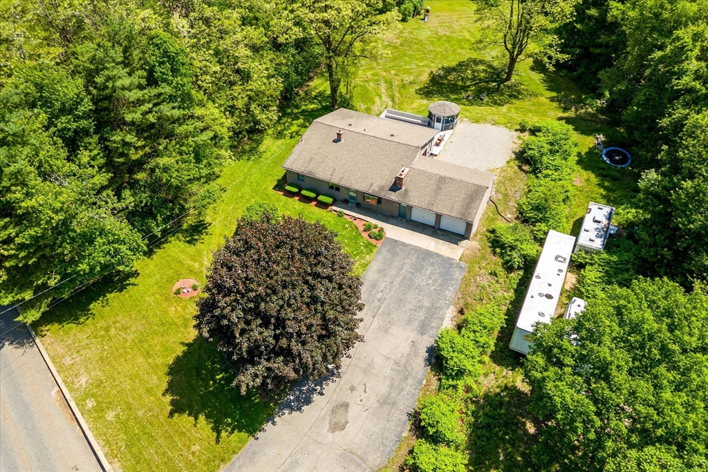 24 Oxford Road Charlton, MA 01507 - Photo 2 of 24 Gallery Image 2
