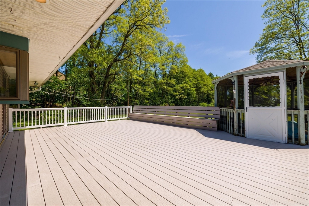 24 Oxford Road Charlton, MA 01507 - Photo 23 of 24 Gallery Image 23