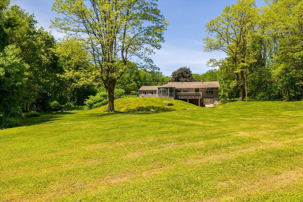 24 Oxford Road Charlton, MA 01507 - Photo 3 of 24 Gallery Image 3