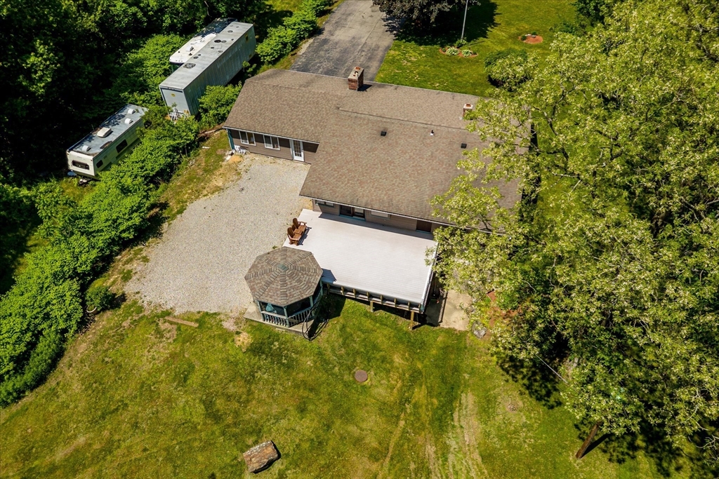 24 Oxford Road Charlton, MA 01507 - Photo 6 of 24 Gallery Image 6