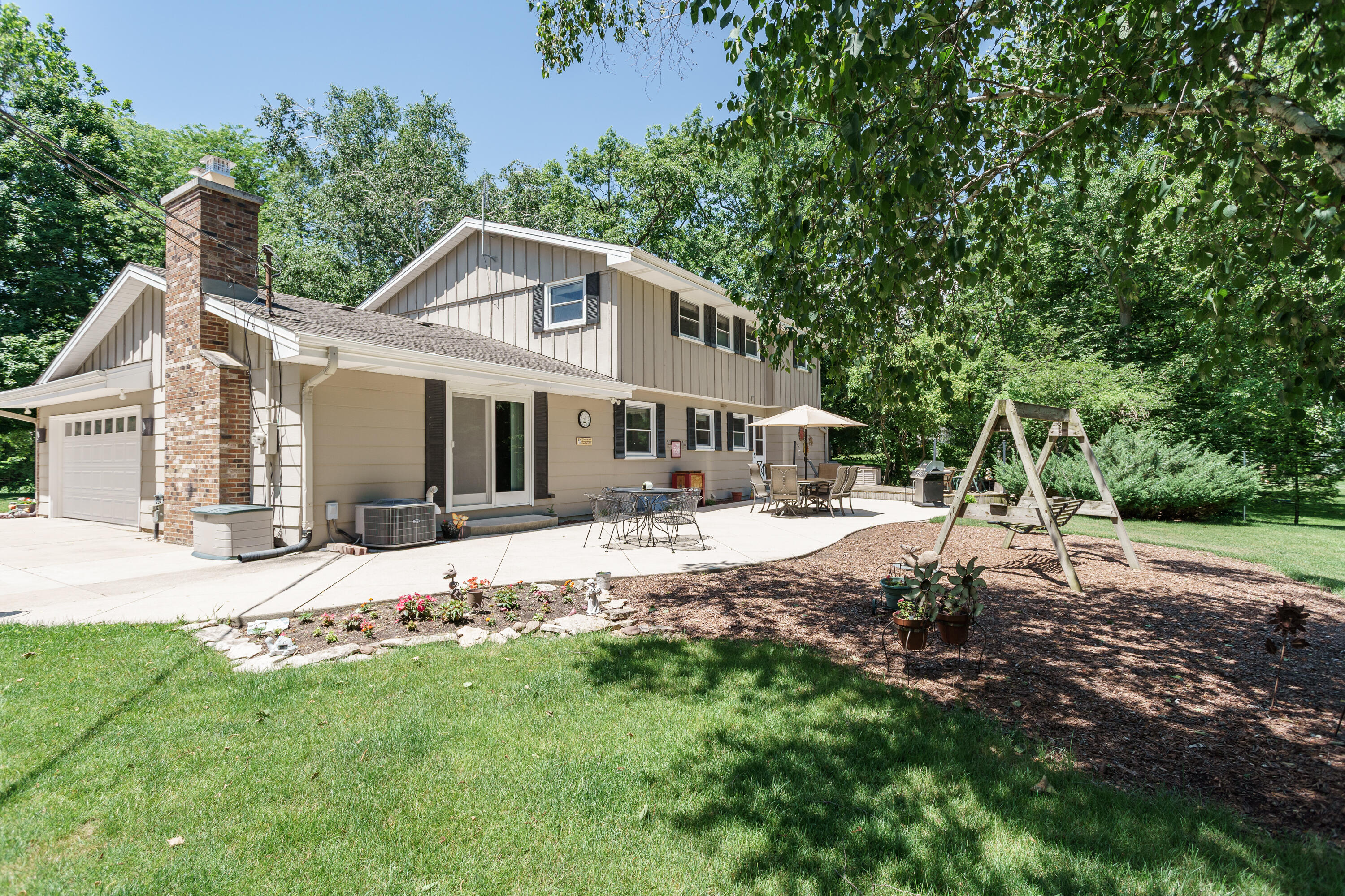 5600 South Kurtz Road Hales Corners, WI 53130 - Photo 8 of 59 13