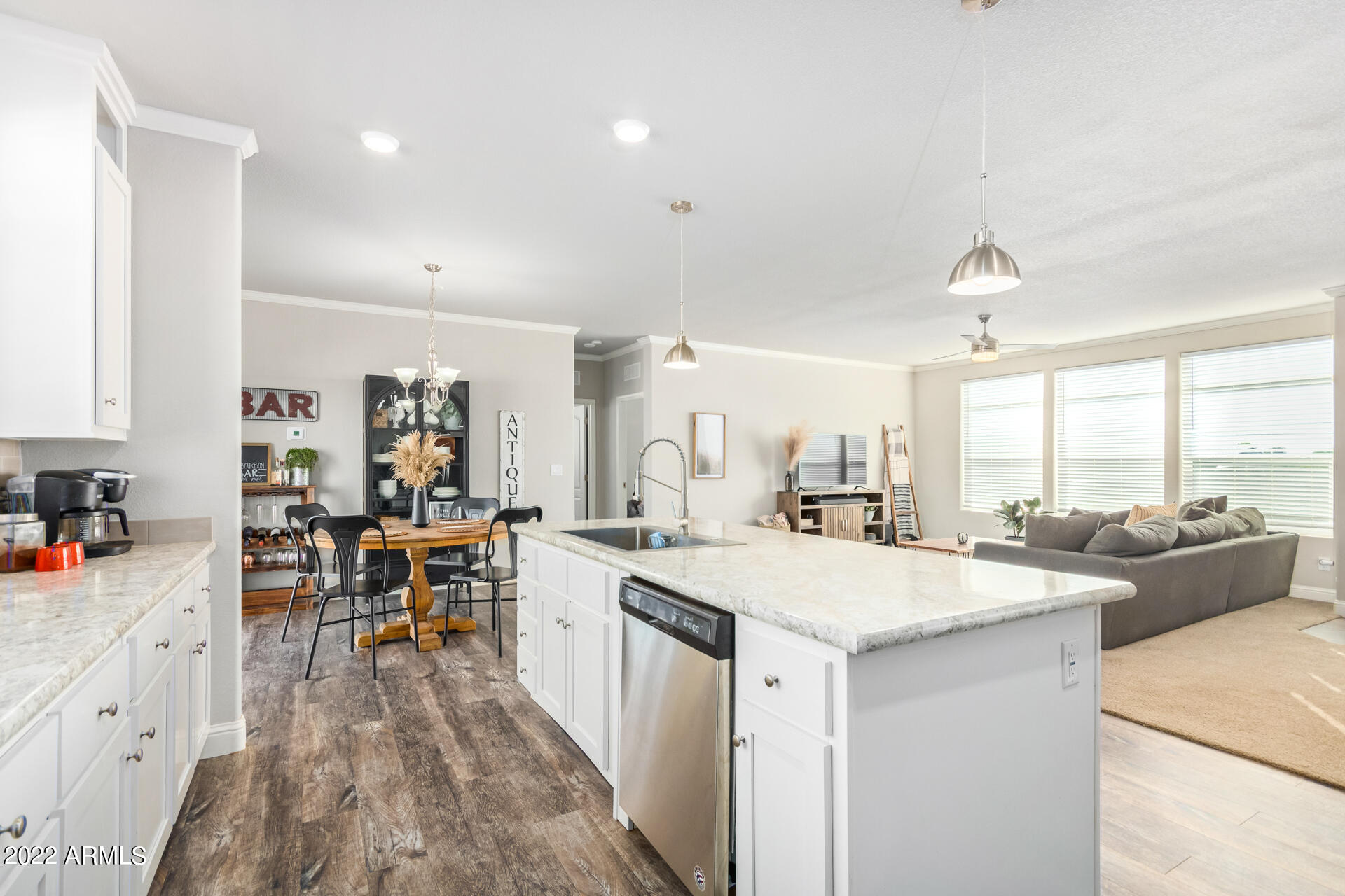 155 North Cactus Road Apache Junction, AZ 85119 - Photo 18 of 87 18 - Cactus