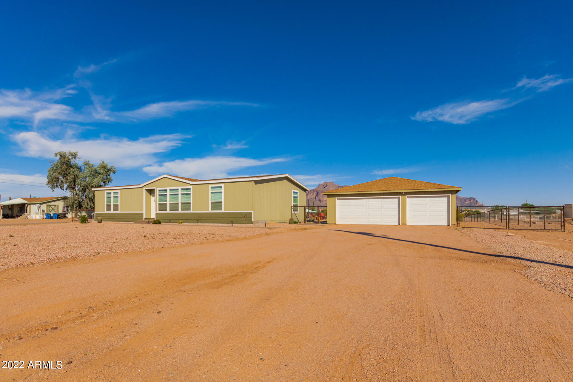 155 North Cactus Road Apache Junction, AZ 85119 - Photo 4 of 87 4 - Cactus
