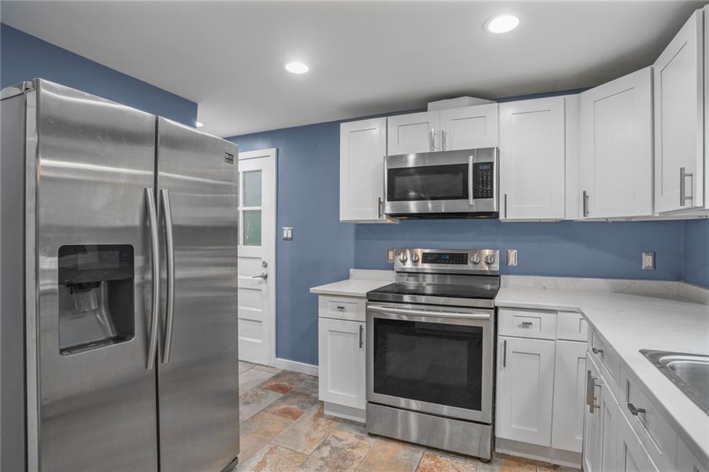 1809 Rosedale Street Verona, PA 15147 - Photo 13 of 47 Stainless steel appliances
