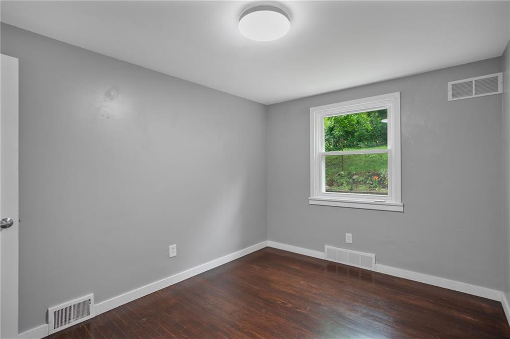 1809 Rosedale Street Verona, PA 15147 - Photo 23 of 47 2nd bedroom