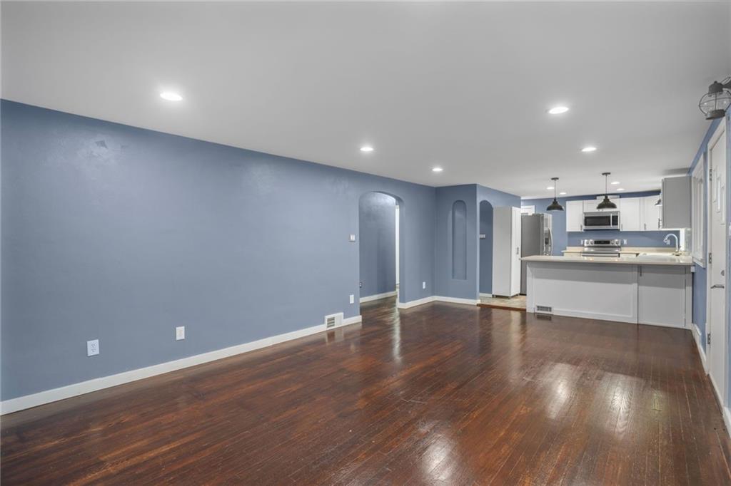 1809 Rosedale Street Verona, PA 15147 - Photo 6 of 47 Great for entertaining!