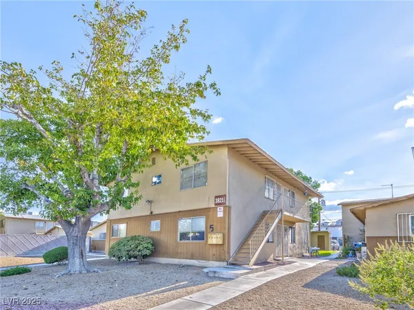 $775 | 3821 Daisy Street, Unit 31, Las Vegas, NV 89119