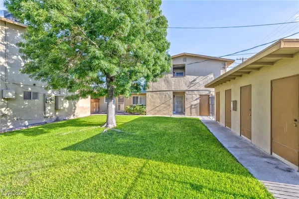 $775 | 3821 Daisy Street, Unit 31, Las Vegas, NV 89119