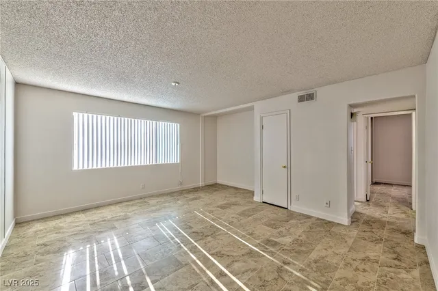 $975 | 3821 Daisy Street, Unit 31, Las Vegas, NV 89119