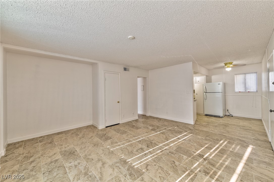 3821 Daisy Street, Unit 31 Las Vegas, NV 89119 - Photo 3 of 14
