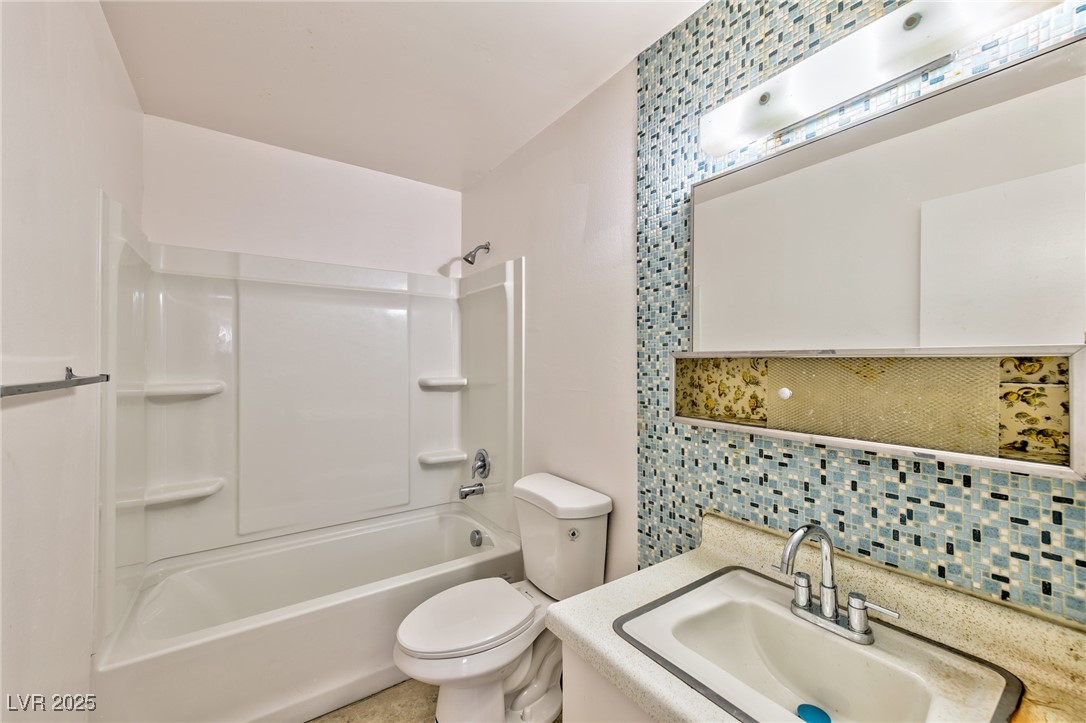 3821 Daisy Street, Unit 31 Las Vegas, NV 89119 - Photo 7 of 14