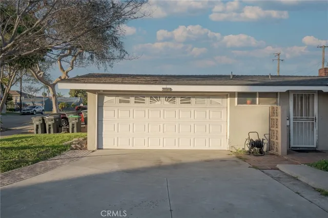 $985,000 | 225 South Poinsettia Drive, Orange, CA 92868