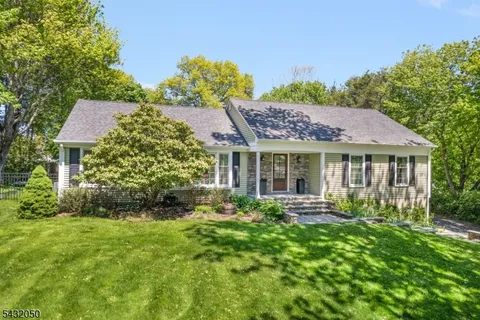$799,000 | 3 Aspen Drive, Chester, NJ 07930