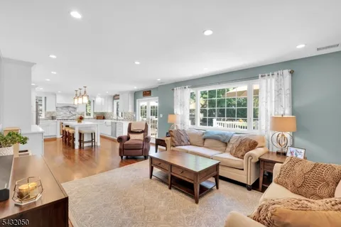 $799,000 | 3 Aspen Drive, Chester, NJ 07930