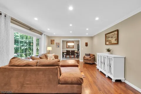 $799,000 | 3 Aspen Drive, Chester, NJ 07930