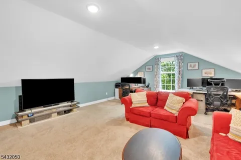 $799,000 | 3 Aspen Drive, Chester, NJ 07930