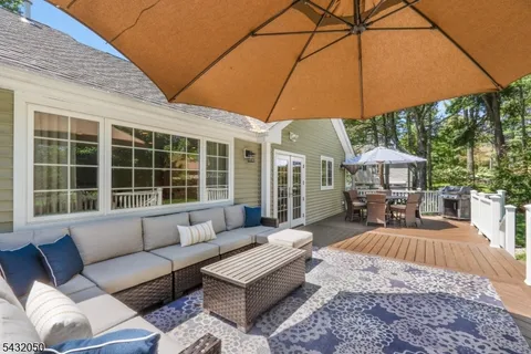 $799,000 | 3 Aspen Drive, Chester, NJ 07930