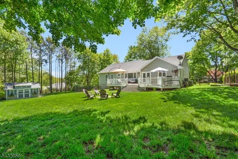 $799,000 | 3 Aspen Drive, Chester, NJ 07930