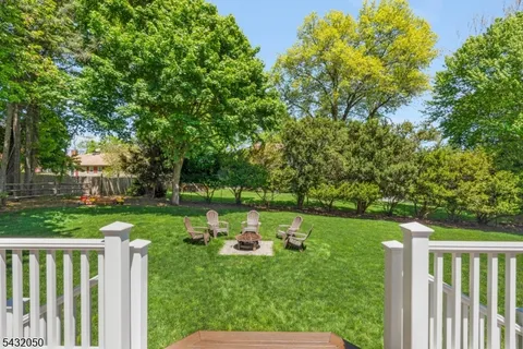 $799,000 | 3 Aspen Drive, Chester, NJ 07930