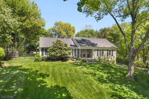 $799,000 | 3 Aspen Drive, Chester, NJ 07930