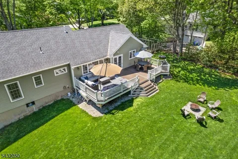 $799,000 | 3 Aspen Drive, Chester, NJ 07930