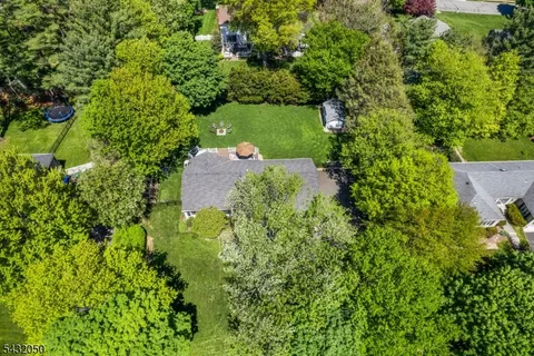 $799,000 | 3 Aspen Drive, Chester, NJ 07930
