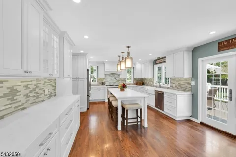 $799,000 | 3 Aspen Drive, Chester, NJ 07930