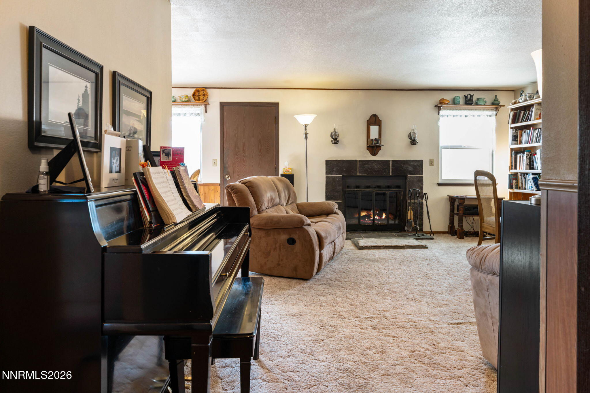 144 Ring Road Dayton, NV 89403 - Photo 4 of 49 12-web-or-mls-DSC_8788