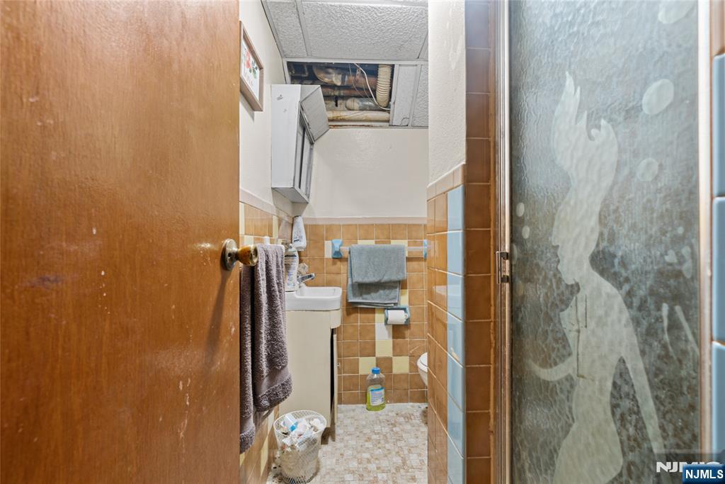 335 Court Street Elizabeth, NJ 07206 - Photo 22 of 27