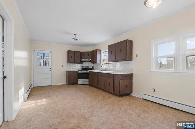 $574,777 | 335 Court Street, Elizabeth, NJ 07206