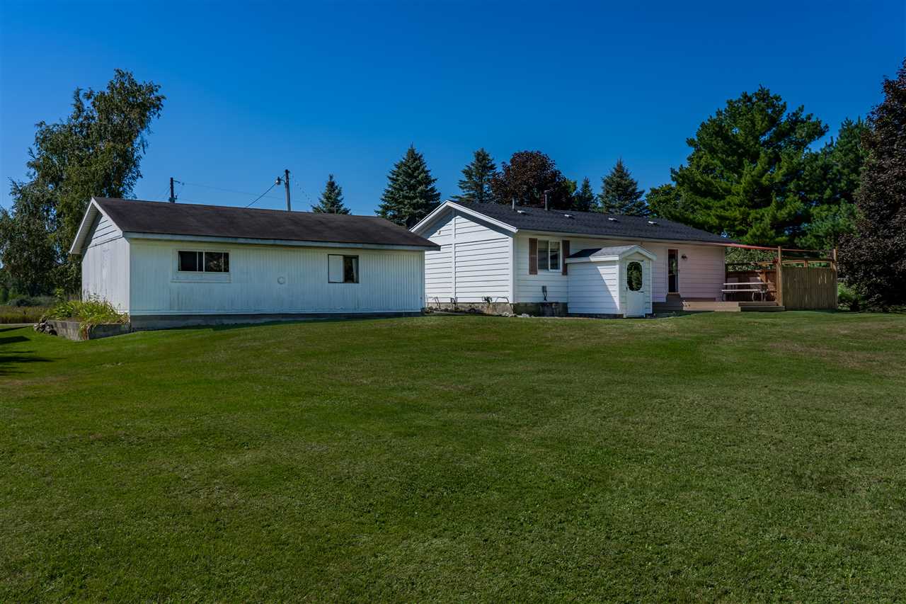 11107 East Briggs Road Riverdale, MI 48877 - Photo 5 of 31 1879553-4.JPG