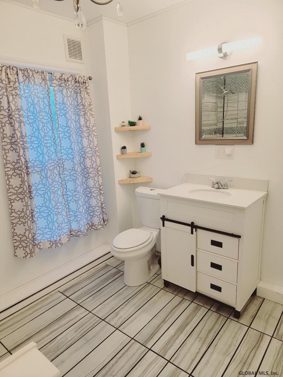 3123 Troy Schenectady Road Niskayuna, NY 12309 - Photo 4 of 44 Photo 4