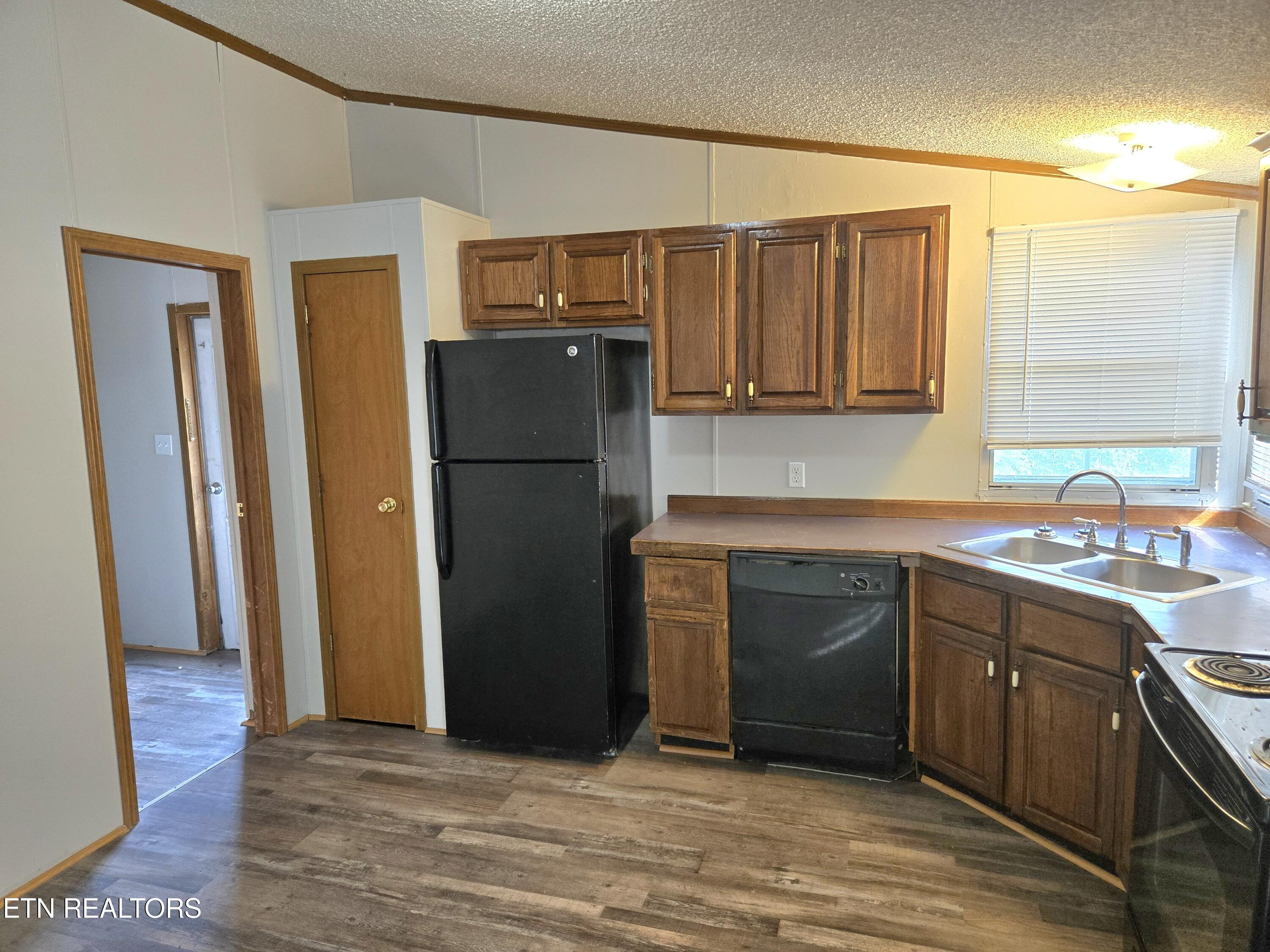 546 Old Stage Road, Unit 47F A 015 00 Dandridge, TN 37725 - Photo 8 of 19 20260627_182522