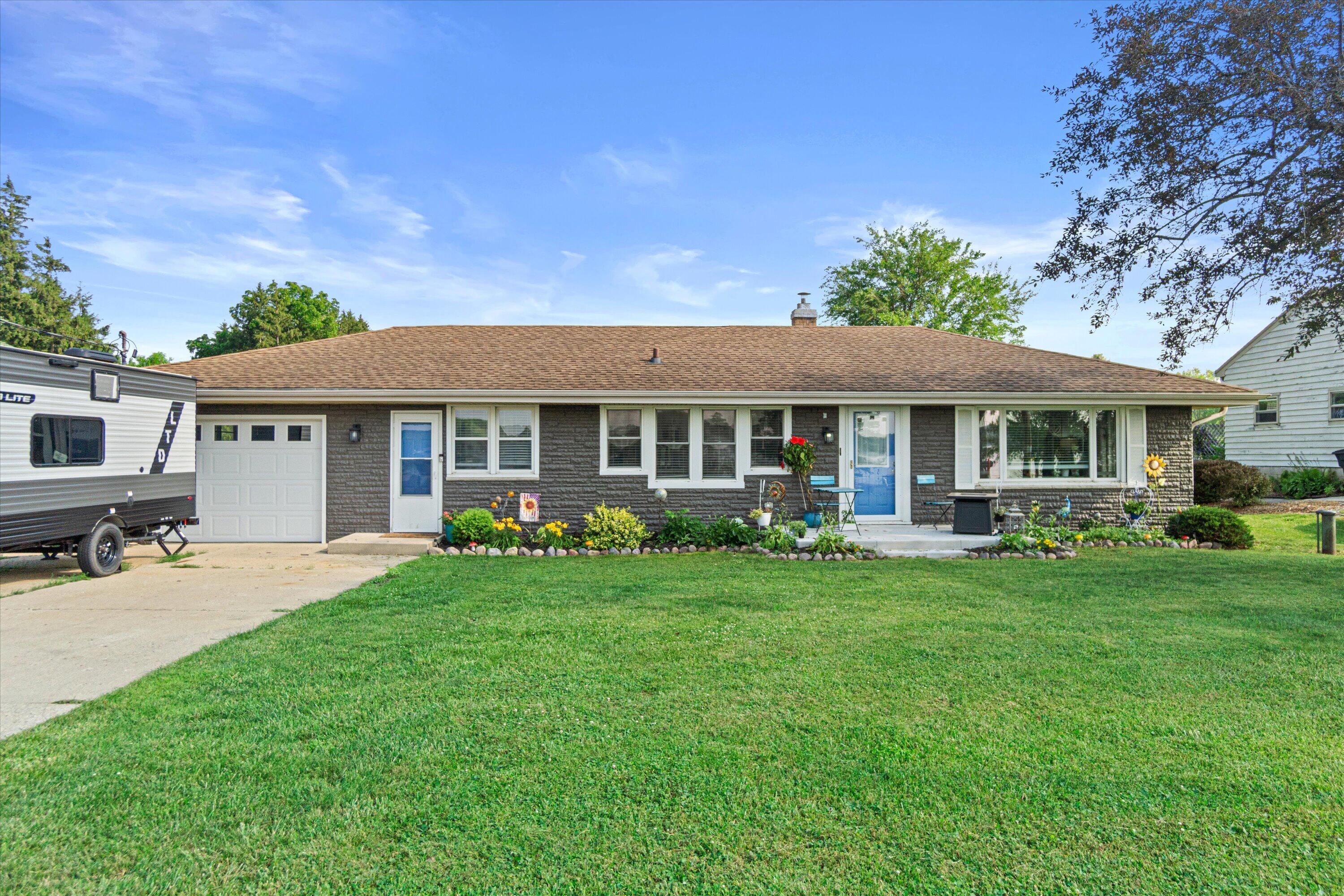 26727 Denoon Road Norway, WI 53185 - Photo 2 of 43 Home