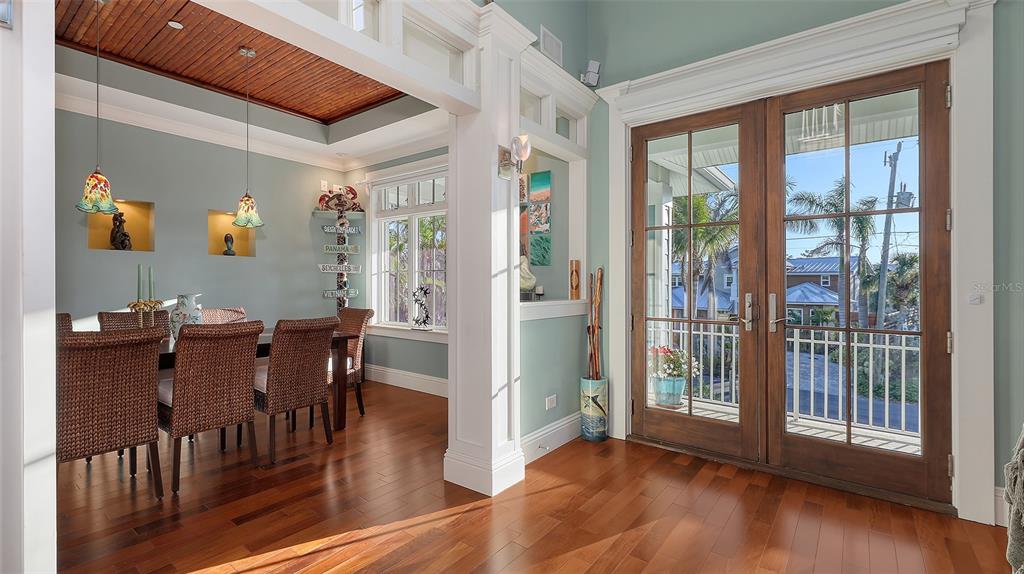 4941 Commonwealth Drive Sarasota, FL 34242 - Photo 6 of 88 Gallery Image 6