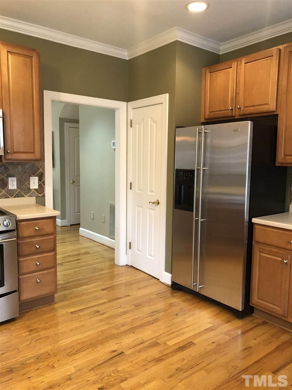 216 Ashton Hall Lane Raleigh, NC 27609 - Photo 11 of 27