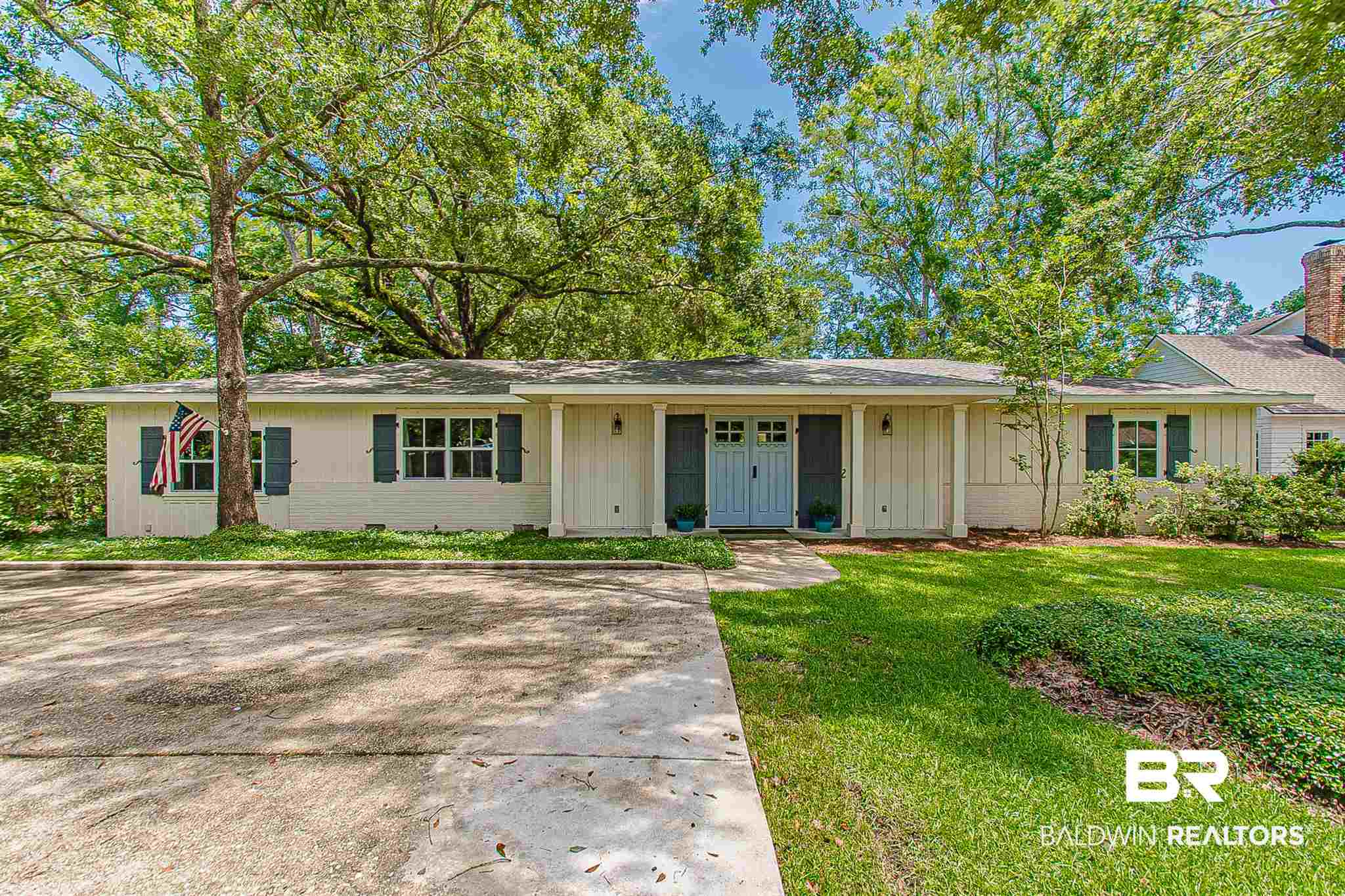 401 Boone Lane Fairhope, AL 36532 - Photo 2 of 50