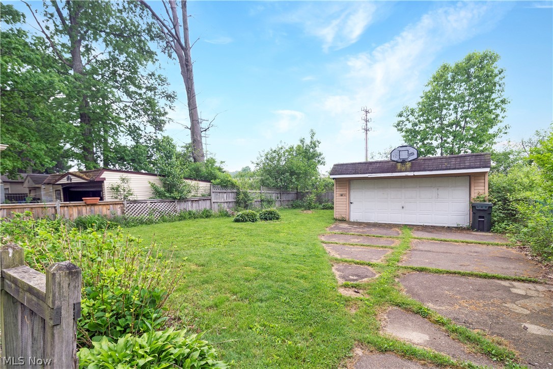 24025 Knickerbocker Road Bay Village, OH 44140 - Photo 22 of 23